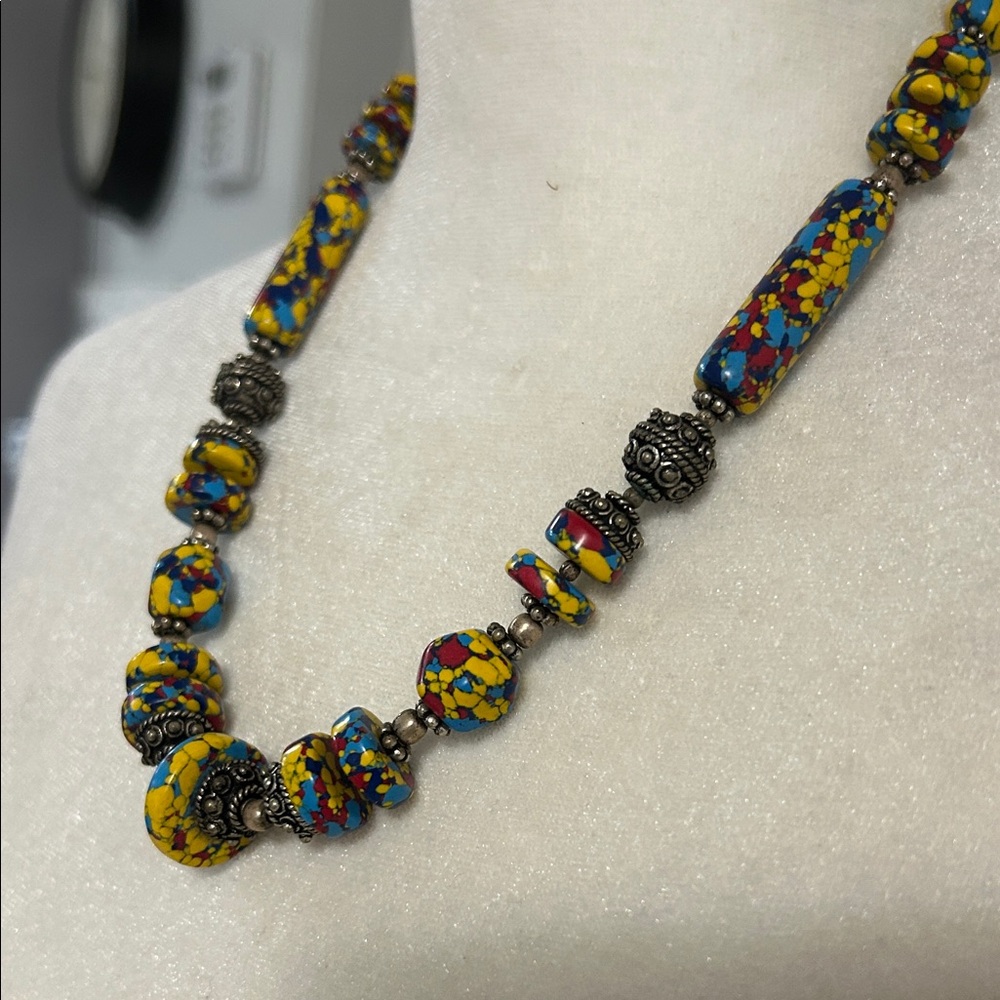Millefiori Krobo beads handcrafted necklace - Picture 3 of 6